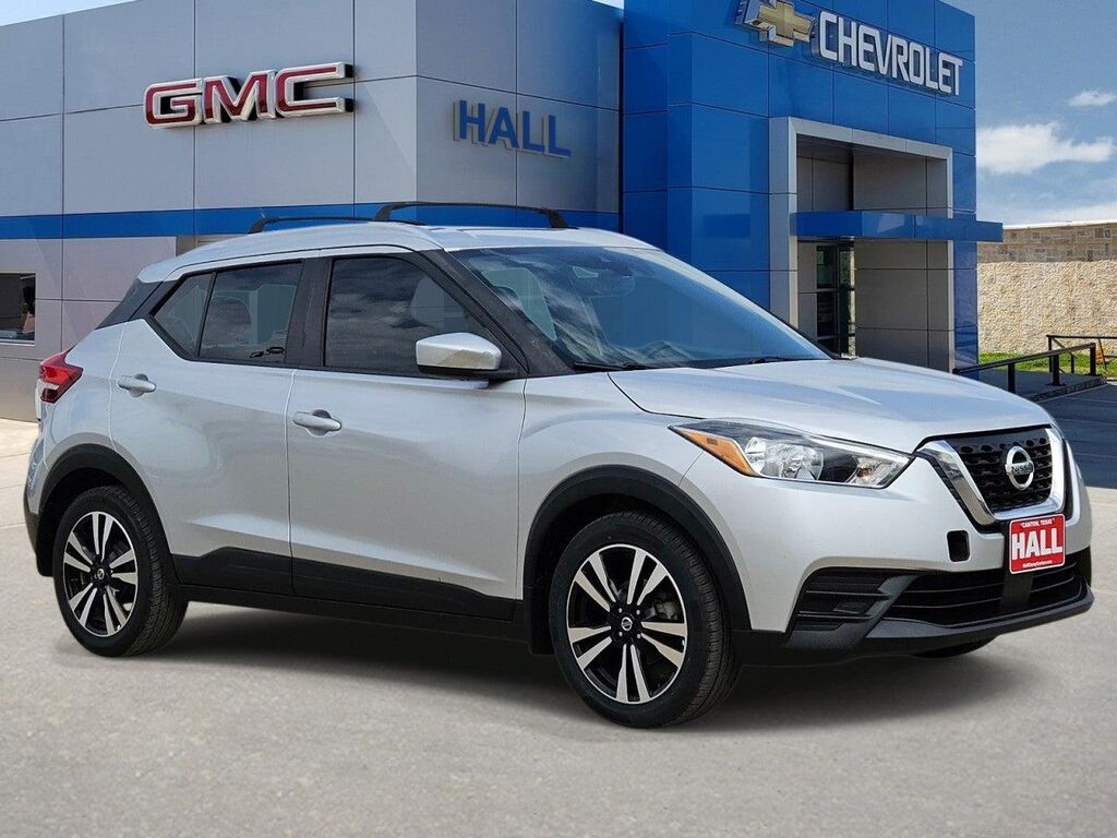 2020 Nissan Kicks SV — photo 1 of 13