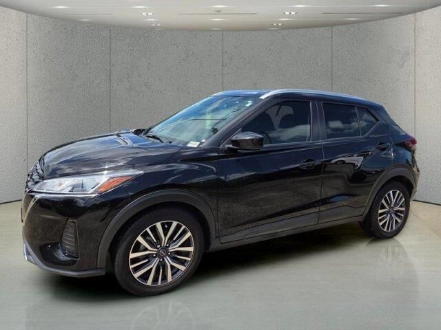 2023 Nissan Kicks SV — photo 1 of 5