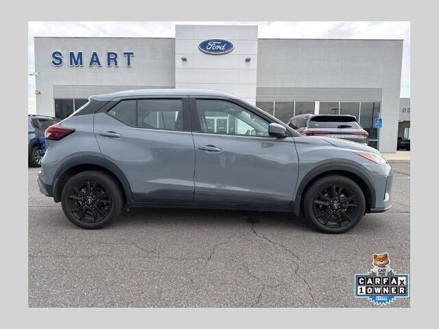 2024 Nissan Kicks SV — photo 1 of 12
