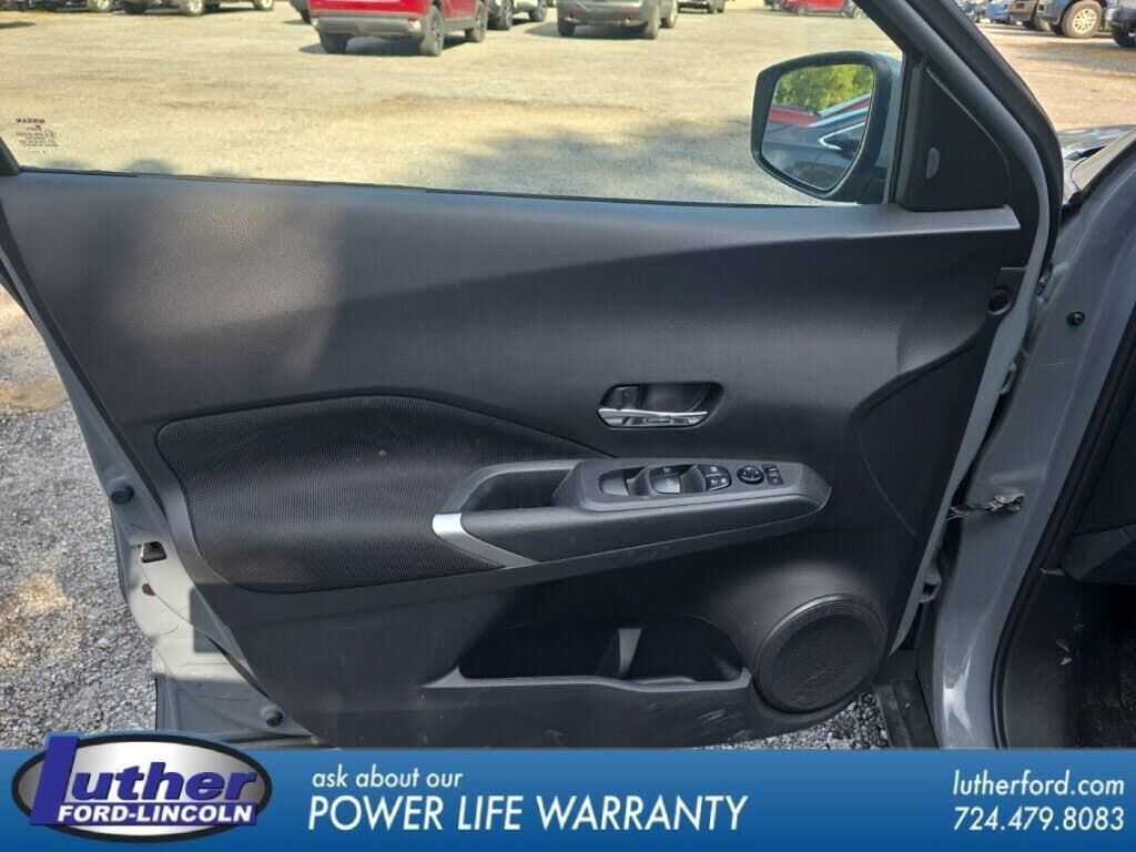 2024 Nissan Kicks SV — photo 1 of 1