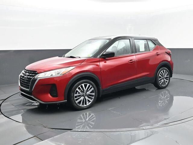 2023 Nissan Kicks SV — photo 1 of 13