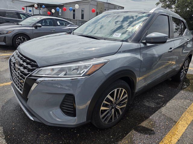 2023 Nissan Kicks SV — photo 1 of 1