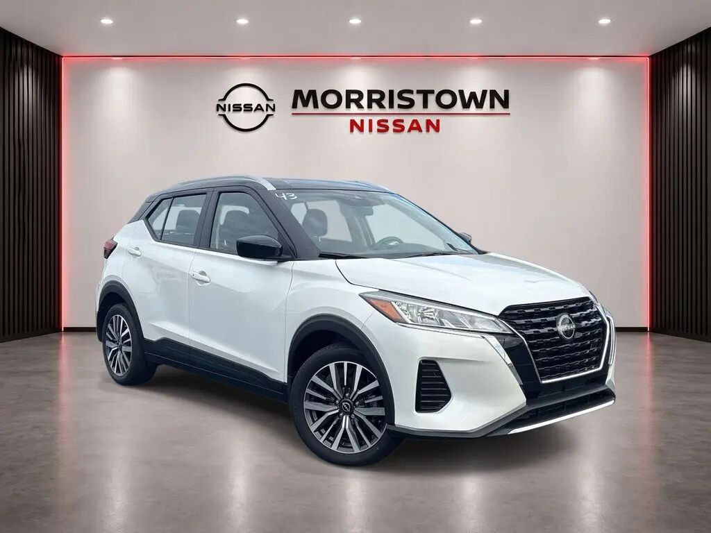 2023 Nissan Kicks SV — photo 1 of 14
