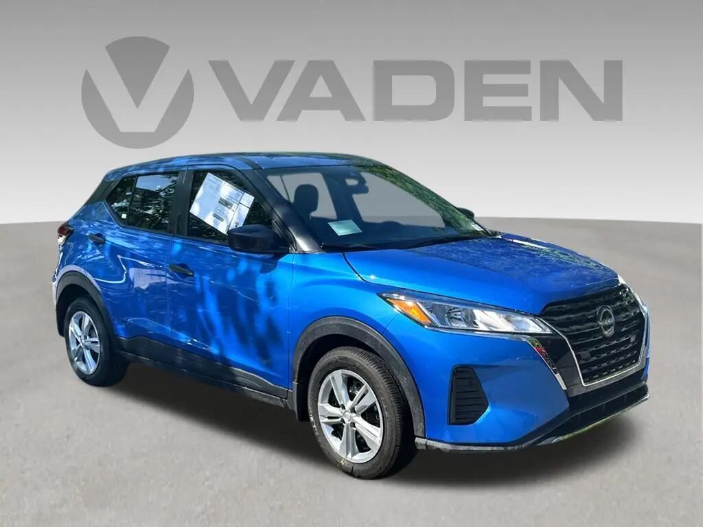 2023 Nissan Kicks SV — photo 1 of 1