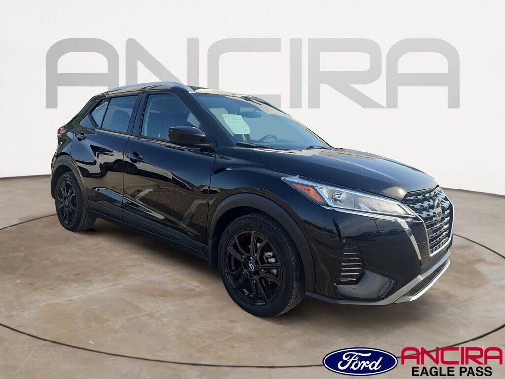 2023 Nissan Kicks SV — photo 1 of 1