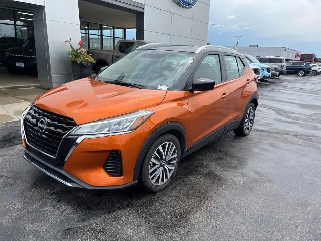2023 Nissan Kicks SV — photo 1 of 39