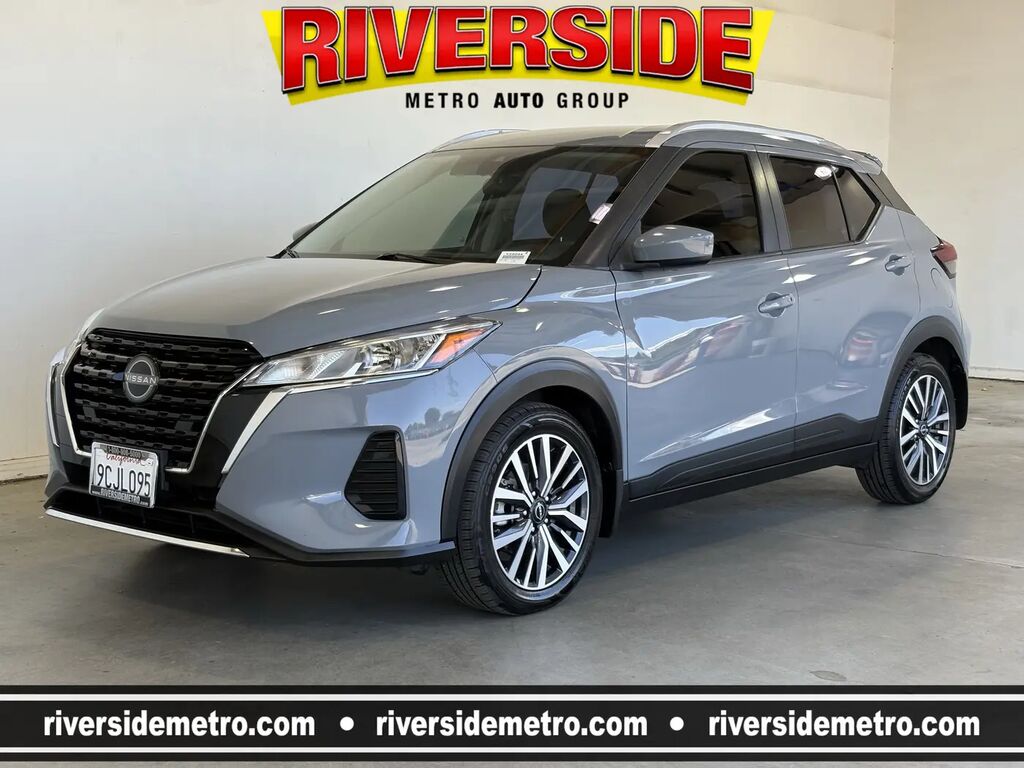 2022 Nissan Kicks SV — photo 1 of 13