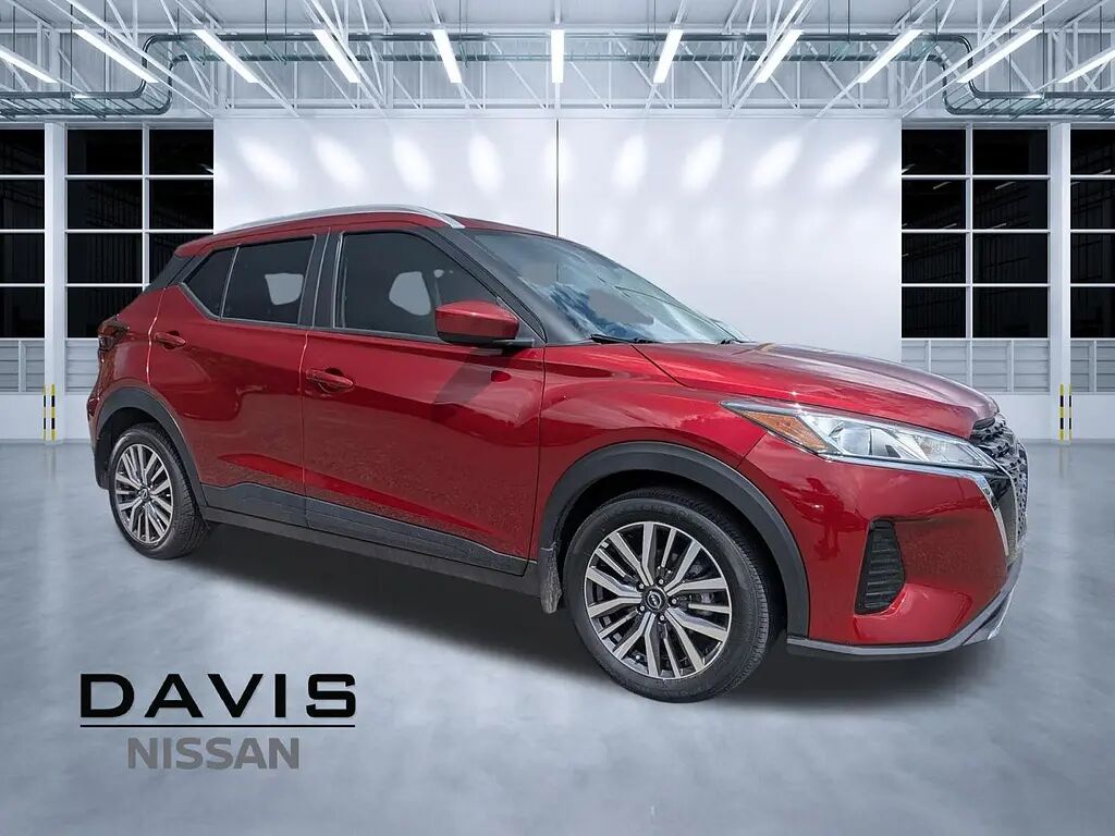 2024 Nissan Kicks SV — photo 1 of 13