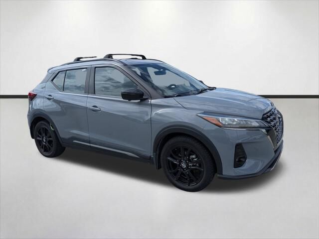 2021 Nissan Kicks SR