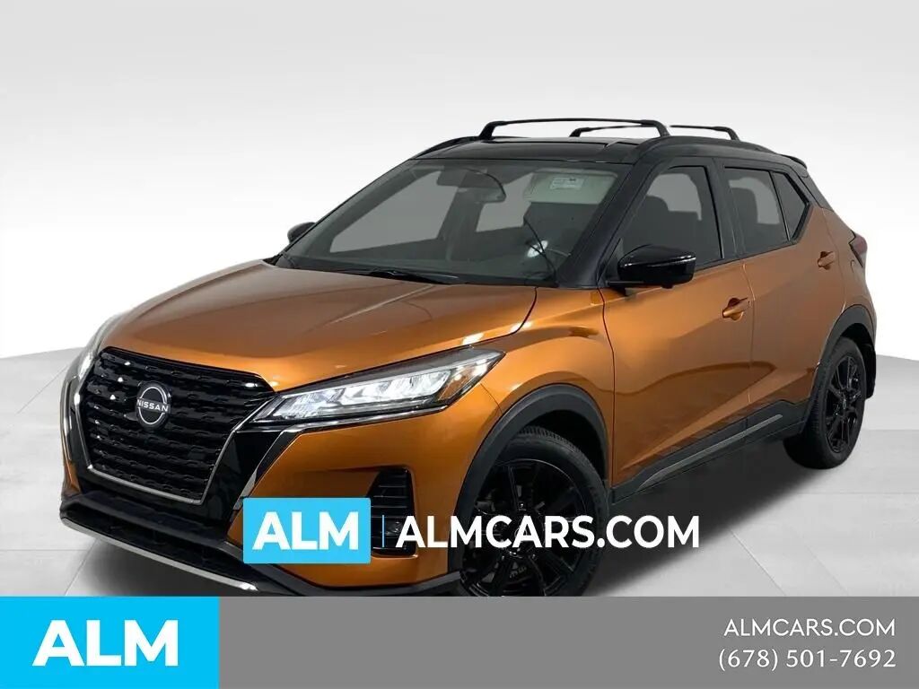 2022 Nissan Kicks SR — photo 1 of 12