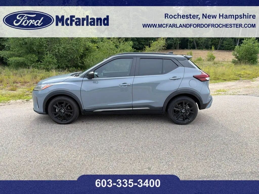 2022 Nissan Kicks SR — photo 1 of 21