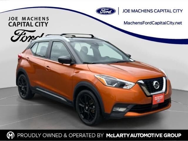 2020 Nissan Kicks SR