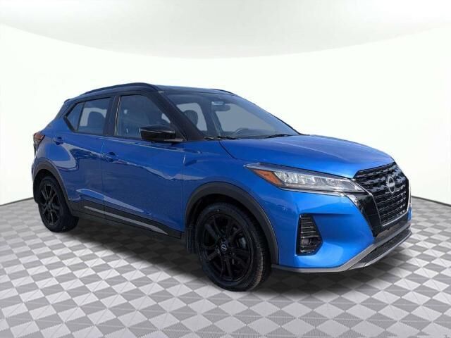 2023 Nissan Kicks SR