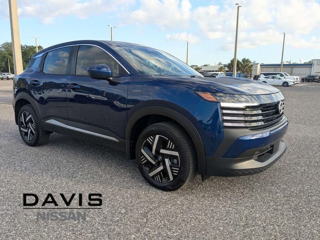 2025 Nissan Kicks SV — photo 1 of 1