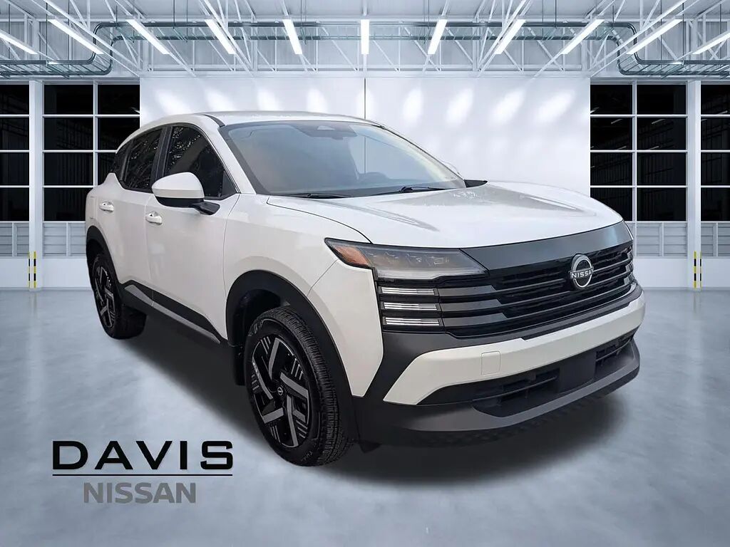 2025 Nissan Kicks SV — photo 1 of 3