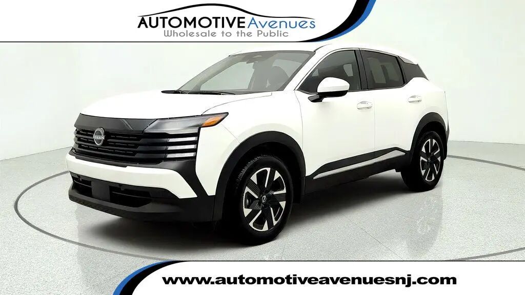 2025 Nissan Kicks SV — photo 1 of 26