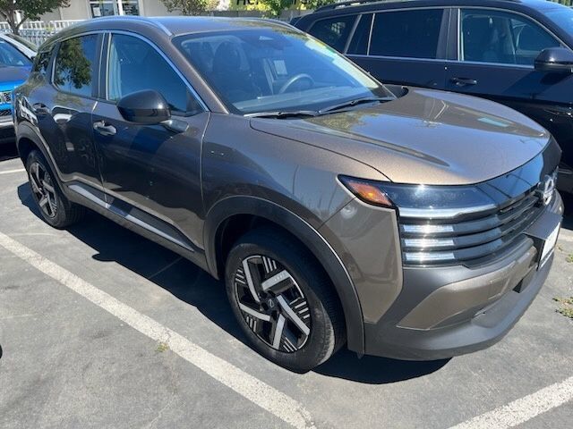 2026 Nissan Kicks SV — photo 1 of 7