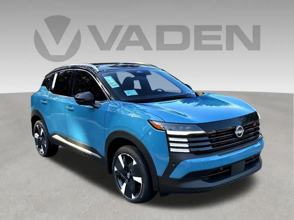 2025 Nissan Kicks SR — photo 1 of 37