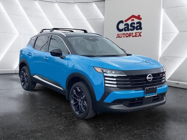 2025 Nissan Kicks SR — photo 1 of 26