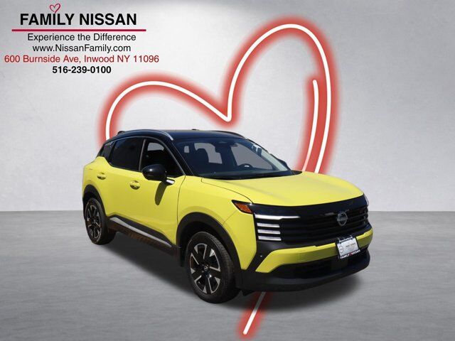 2025 Nissan Kicks SR — photo 1 of 13