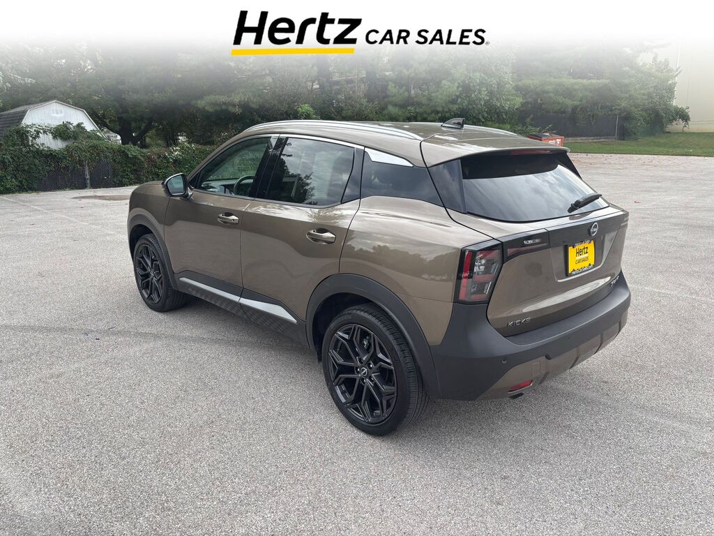 2026 Nissan Kicks SR — photo 1 of 1