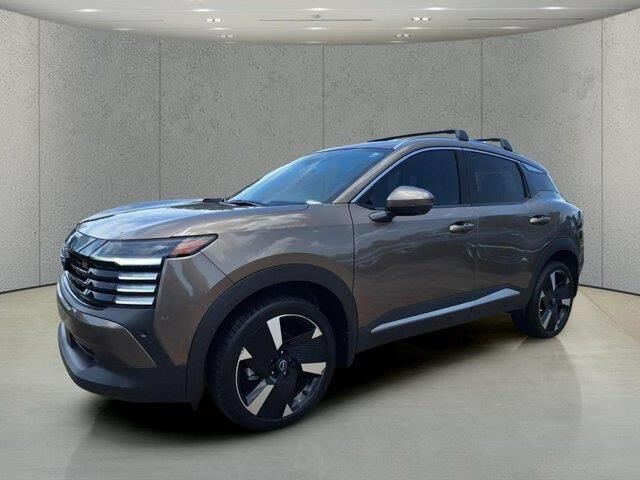 2025 Nissan Kicks SR — photo 1 of 37