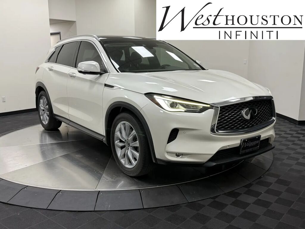 2022 INFINITI QX50 Essential — photo 1 of 13