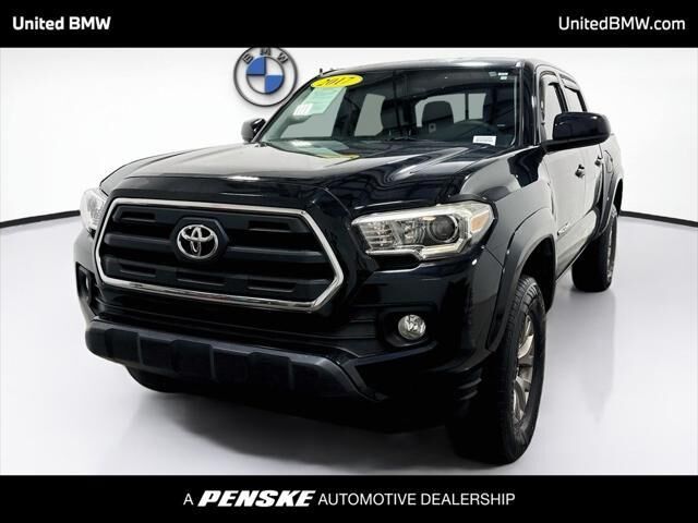2017 Toyota Tacoma SR5 V6 — photo 1 of 13