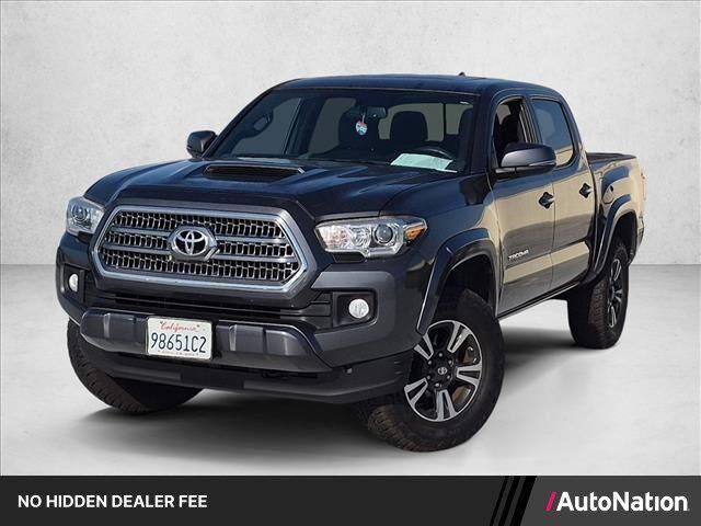 2017 Toyota Tacoma TRD Sport — photo 1 of 13