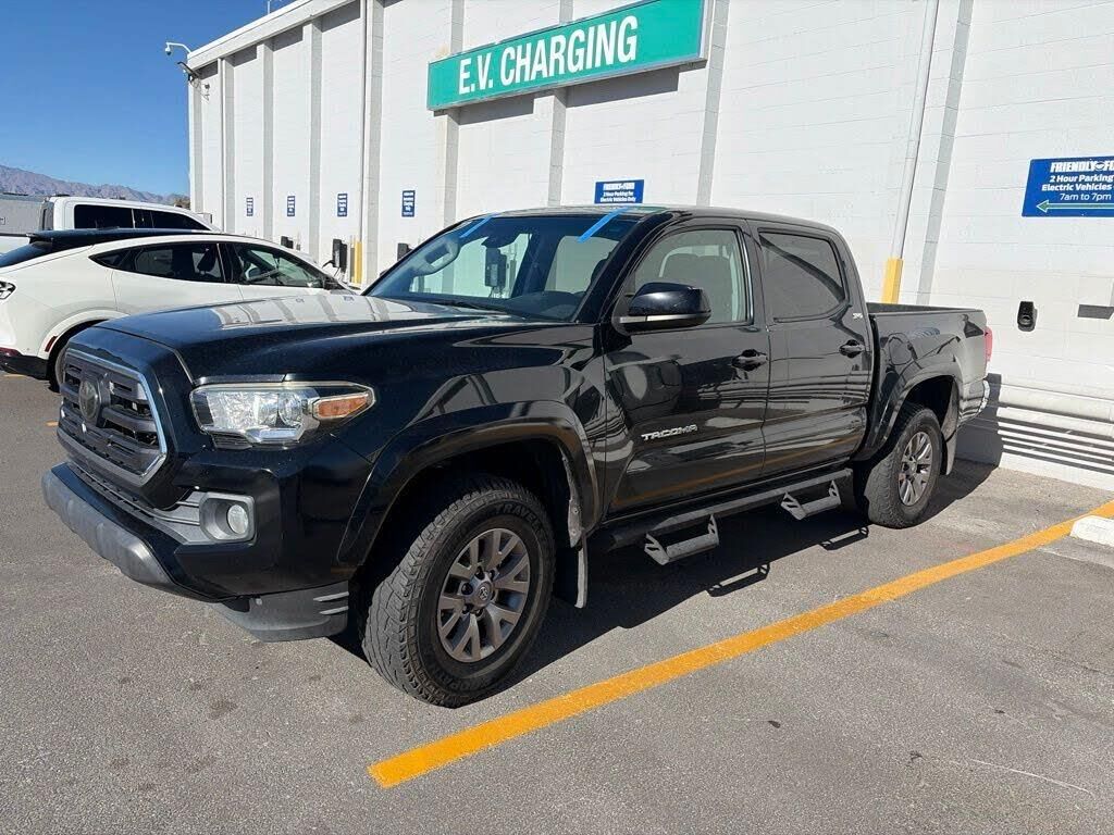 2018 Toyota Tacoma TRD Off-Road — photo 1 of 1