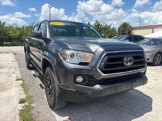 2022 Toyota Tacoma SR5 V6 — photo 1 of 39