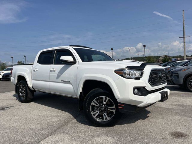 2018 Toyota Tacoma — photo 1 of 13