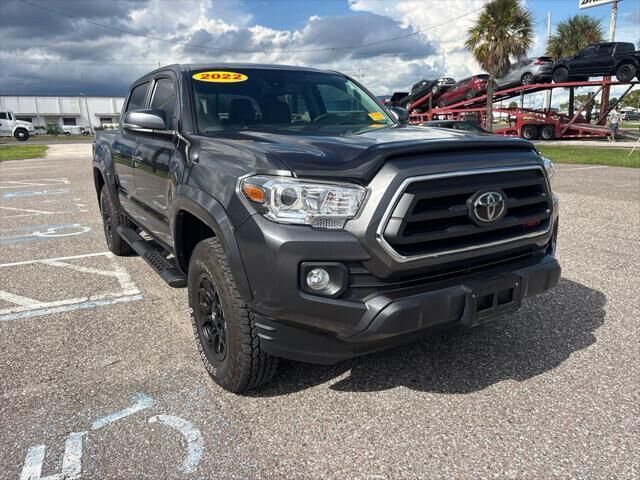 2022 Toyota Tacoma SR5 V6 — photo 1 of 13