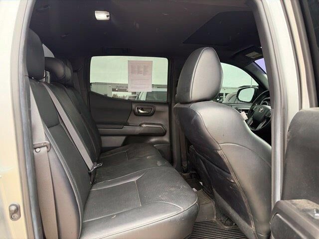 2022 Toyota Tacoma TRD Sport — photo 1 of 13
