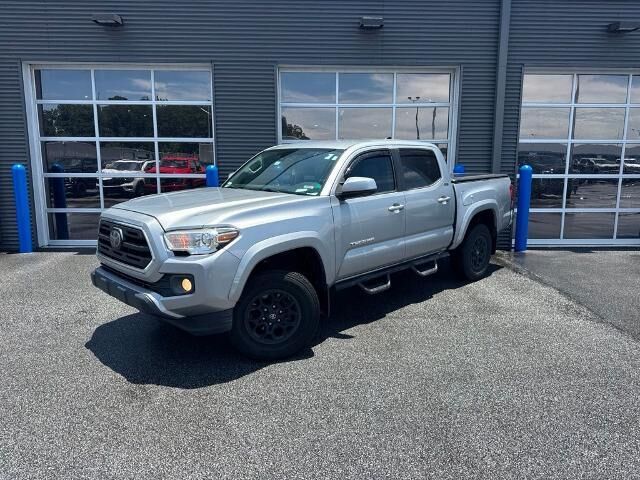 2019 Toyota Tacoma TRD Off-Road — photo 1 of 2