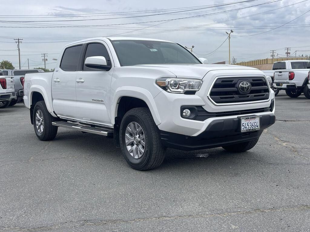 2019 Toyota Tacoma TRD Off-Road — photo 1 of 26