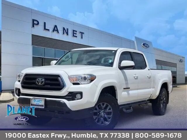 2022 Toyota Tacoma TRD Sport — photo 1 of 13