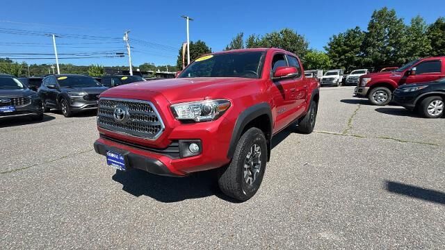 2017 Toyota Tacoma SR5 V6 — photo 1 of 12