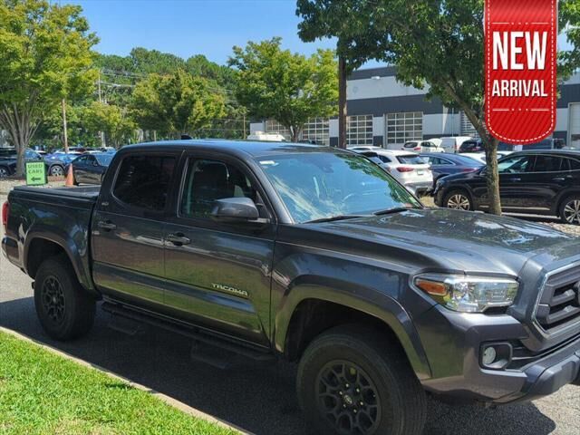 2020 Toyota Tacoma SR5 V6 — photo 1 of 13