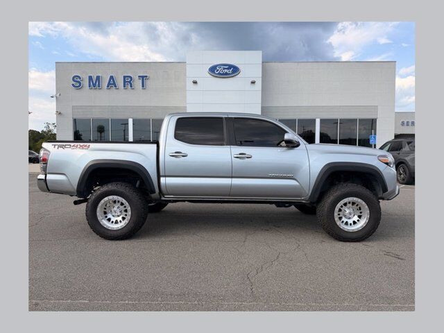 2023 Toyota Tacoma 4WD TRD Off Road — photo 1 of 1