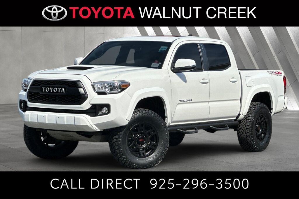 2017 Toyota Tacoma TRD Sport — photo 1 of 10