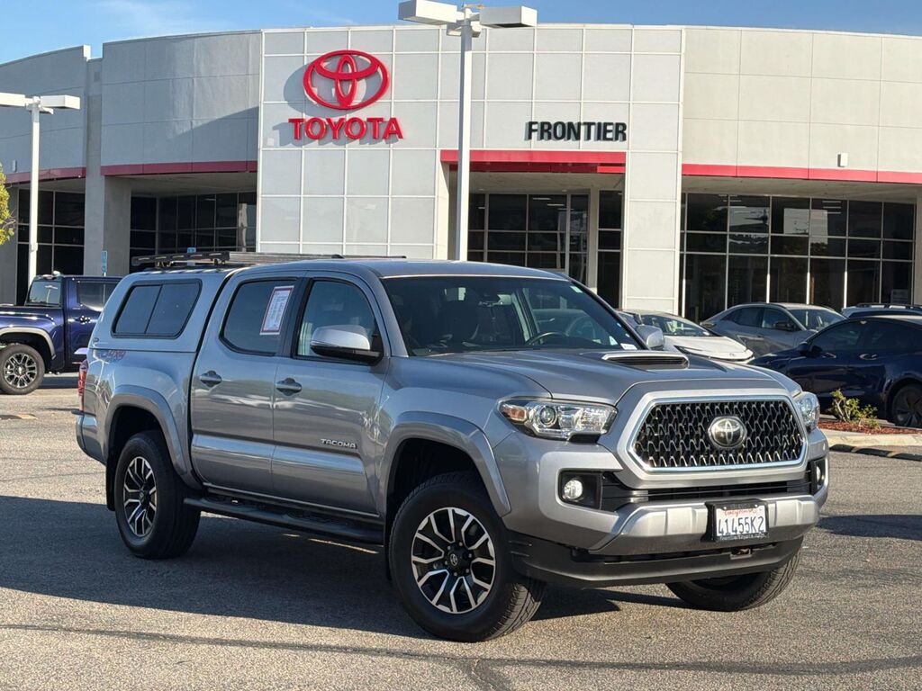 2018 Toyota Tacoma TRD Sport Double Cab 5' Bed V6 — photo 1 of 13