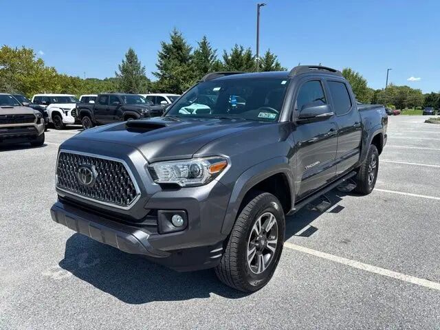 2019 Toyota Tacoma TRD Sport — photo 1 of 13