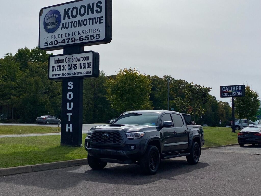2022 Toyota Tacoma 4WD — photo 1 of 13