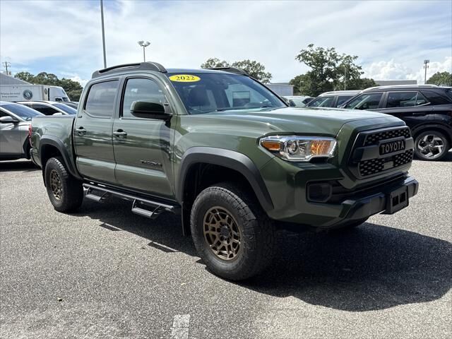 2022 Toyota Tacoma SR5 V6 — photo 1 of 11