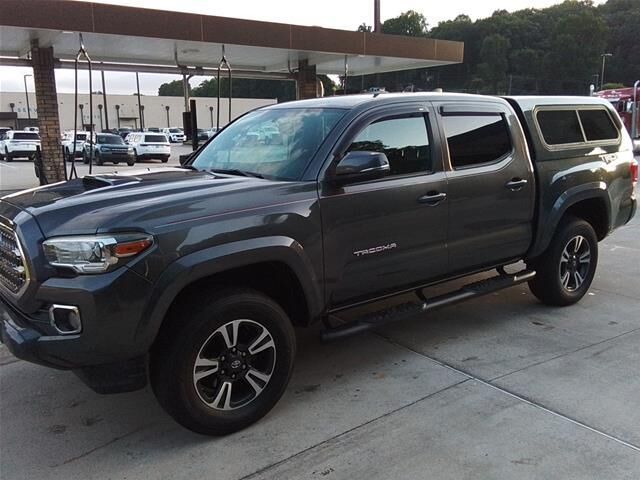 2016 Toyota Tacoma TRD Sport — photo 1 of 13
