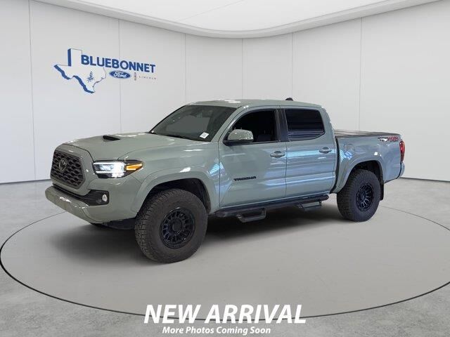 2023 Toyota Tacoma TRD Sport — photo 1 of 26