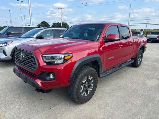 2022 Toyota Tacoma TRD Off-Road — photo 1 of 13