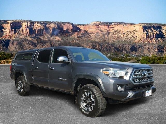 2017 Toyota Tacoma TRD Sport — photo 1 of 12