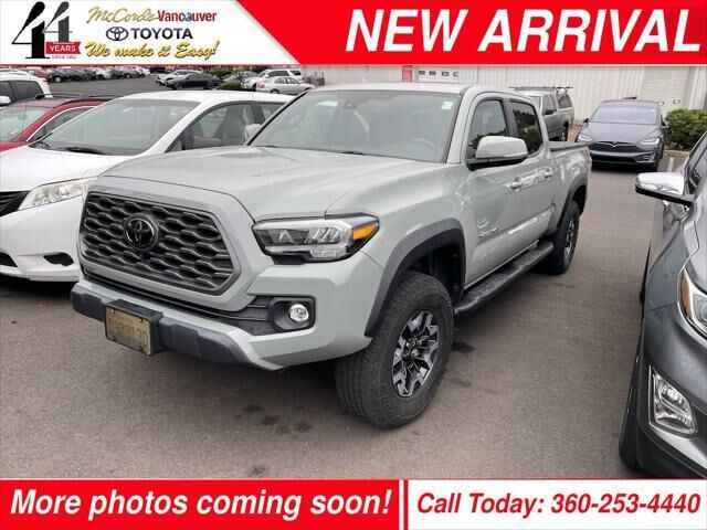 2022 Toyota Tacoma TRD Off-Road — photo 1 of 10